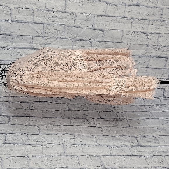 N L W CURRENT FASHIONS Pink Floral Lace and Crochet‎ Blouse Small - Picture 5 of 8